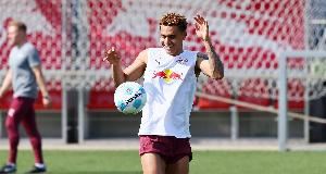 罗体：罗马寻找右脚左边锋，看上派修&席尔瓦&努萨&佐利斯等人