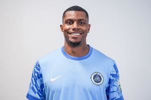 首秀戴帽！记者：韦斯利说“韦神”称呼太猛，倾向“深体之王”