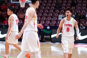 中国男篮队长！赵睿小组赛场均12.7分3.7板4.3助 三分命中率38.5%